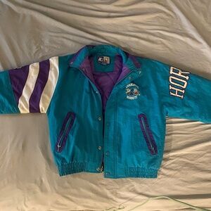 Vintage 90s NBA Charlotte Hornets Logo Starter Puffer Jacket Men's Size S